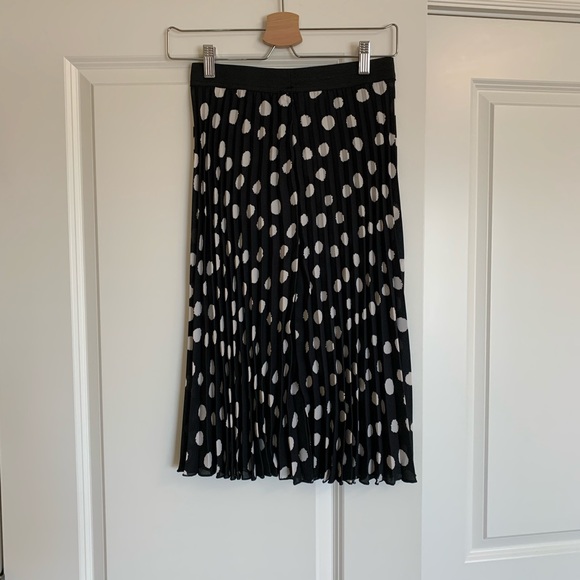 FRANKIE & MISSY accordion pleated skirt - Picture 4 of 5